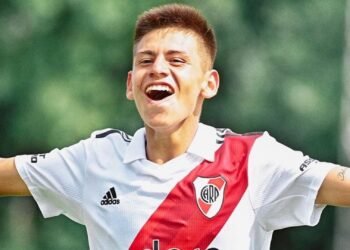 En el viejo continente siguen de cerca a la nueva joya argentina