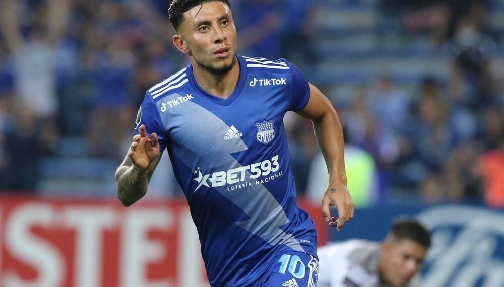 Joao Rojas podría salir de Rayados de Monterey