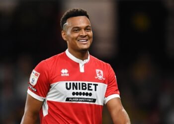 Gremio busca compañía para Suárez en la ofensiva