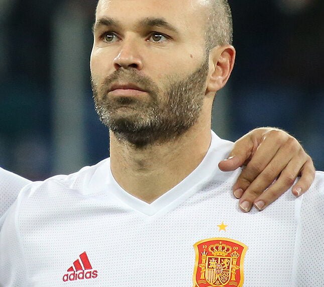 Argentinos Juniors quiere romper el mercado trayendo a Andrés Iniesta