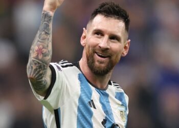 messi salario