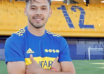 El paraguayo Óscar Romero se va de Boca envuelto en una polémica