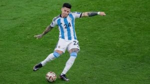 Salario actual de Enzo Fernández