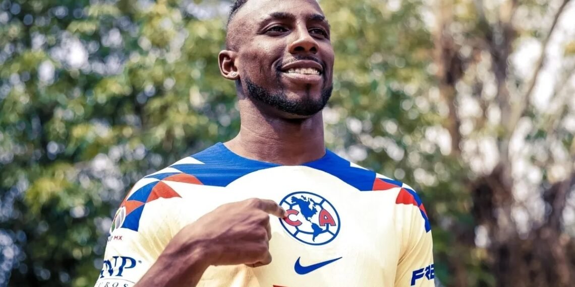 Julián Quiñones es nuevo delantero de América