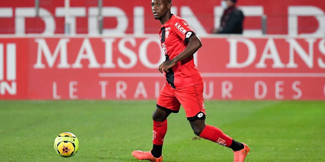 Aníbal Chalá sigue su carrera en Emelec