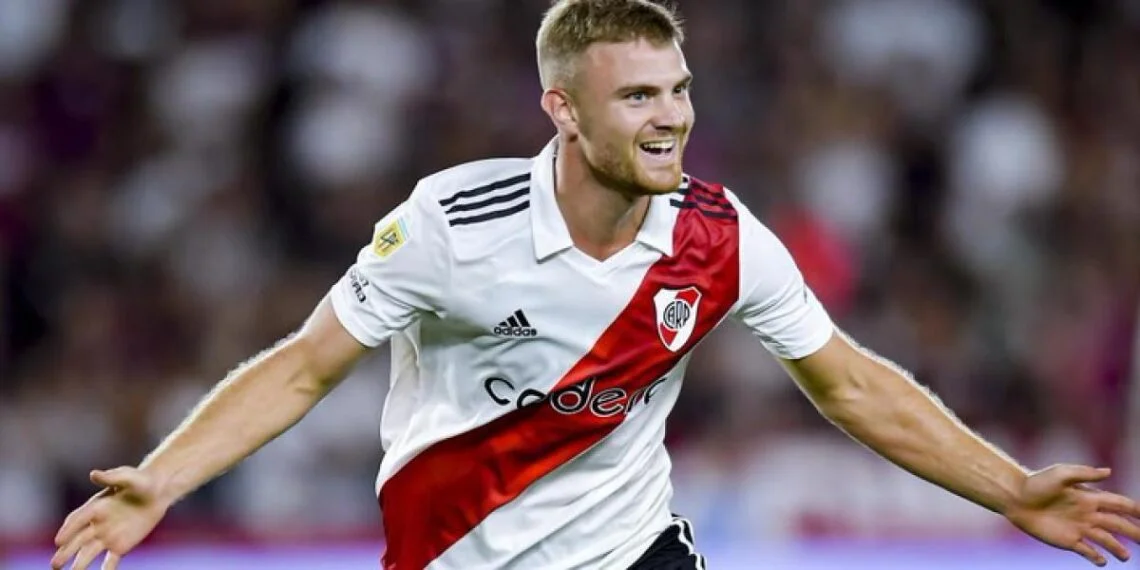 Fiorentina acelera para quedarse con Beltrán