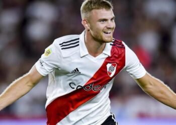 Fiorentina acelera para quedarse con Beltrán