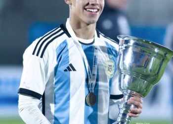 Racing sigue buscando refuerzos para su equipo de lujo