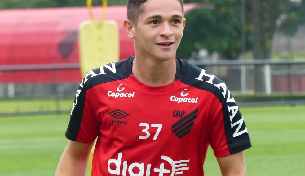 CSKA firmará al brasileño Kelven