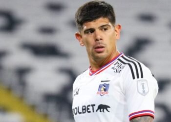 Colo-Colo sigue negociando con Pavez para extender su contrato