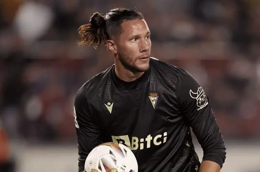 River ya tiene dos apuntados para reemplazar a Armani