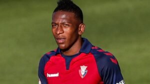 Salario de Pervis Estupiñán