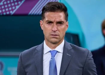 Diego Alonso cerca de ser el DT del Sevilla
