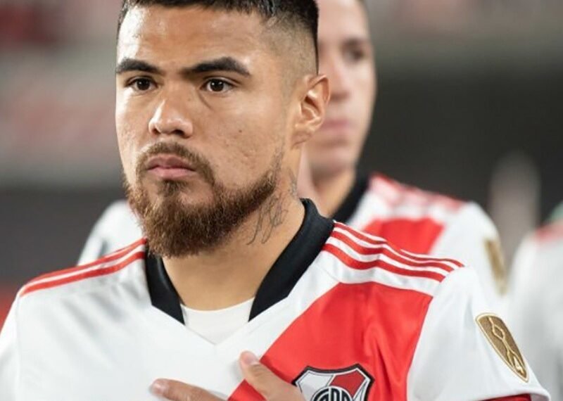 El chileno Paulo Díaz podría seguir su carrera en Betis de España